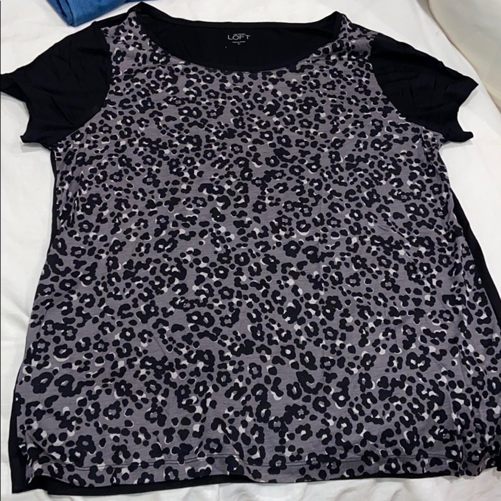 NWOT LOFT dressy animal print Tee XL
